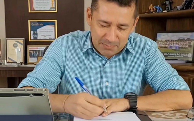 O prefeito Ricardo Garcia anunciou a prorrogação do contrato do processo seletivo público nº001/2022 por mais dois anos