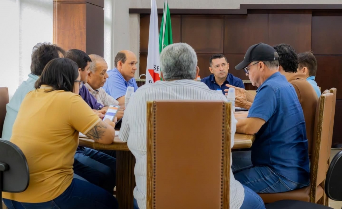 Prefeito Ricardo Garcia reúne com gerente regional da Copasa e cobra melhorias