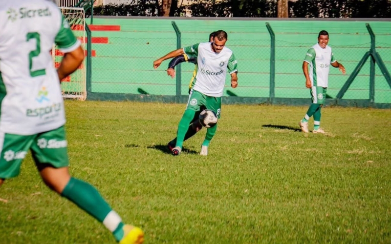 Itapagipe goleia Campina Verde e sai na frente na decisão da Copa 3 Rios Veteranos/Master