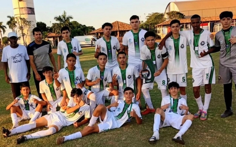 Categoria Sub-16 é campeã do Torneio Quadrangular da 5ª Semana Esportiva