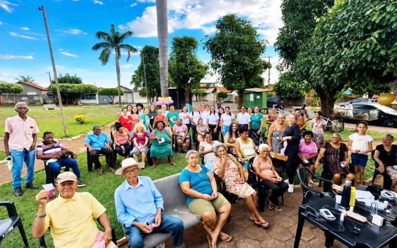 Saúde no Seu Bairro leva orientação, prevenção e serviços de saúde à população na Praça da Cohab