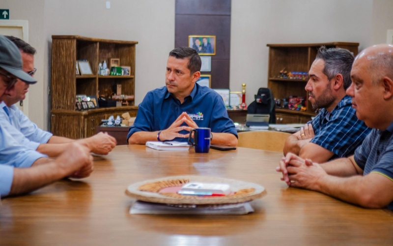 Prefeito Ricardo Garcia recebe empresários para discutir novo loteamento com mais de 200 lotes em Itapagipe