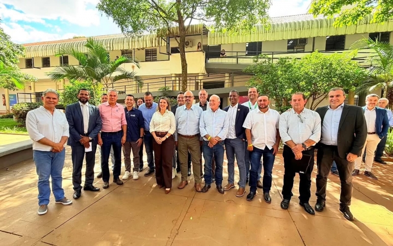 Prefeitos participam de encontro com o vice-governador Mateus Simões em Uberaba