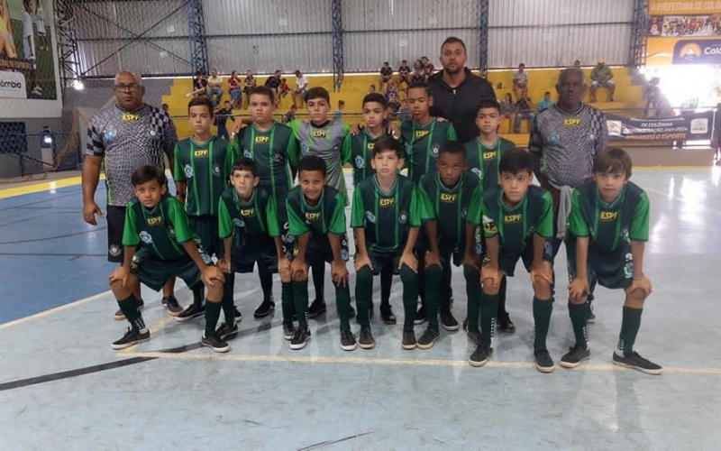 Três jogos das categorias de base movimentaram a Copa Três Rio de Futsal neste domingo, 29 de maio.