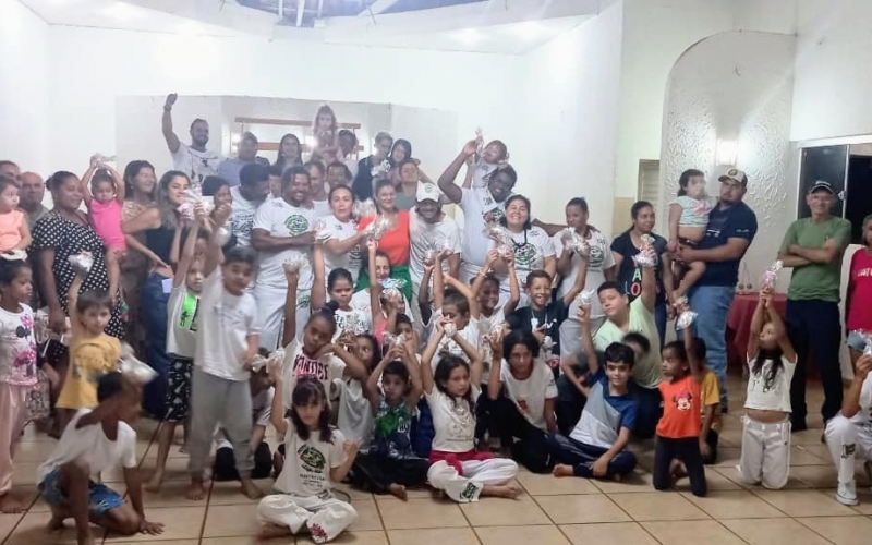 Na sexta-feira, dia 07 de abril, aconteceu um encontro entre os alunos da capoeira do Projeto Ginga Esperança Itapagipe
