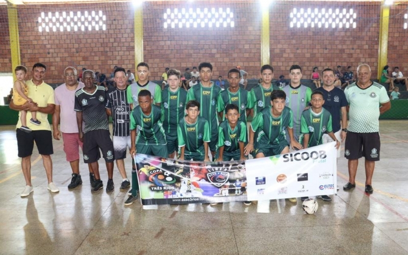 As duas equipes de Itapagipe inscritas na 2ª Copa Três Rio de Futsal Infantil Estudantil 2023, é campeãs