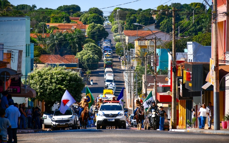 O tradicional desfile que marca o encerramento da EXPOITA 