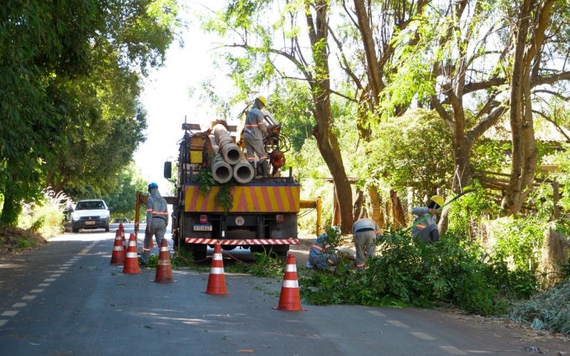 A Prefeitura de Itapagipe iniciou um projeto de infraestrutura elétrica na rua Senhorinha Ferreira Garcia