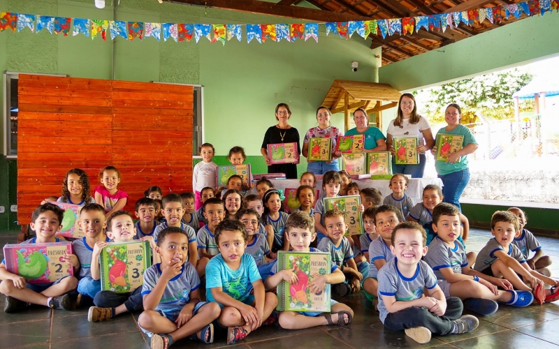 Prefeitura Municipal e Secretaria de Educação promovem capacitação e implantação do Novo Material Didático no Pré-Escola