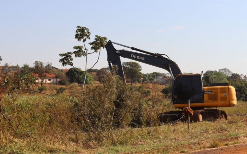 Prefeitura de Itapagipe inicia limpeza do Lago Castro