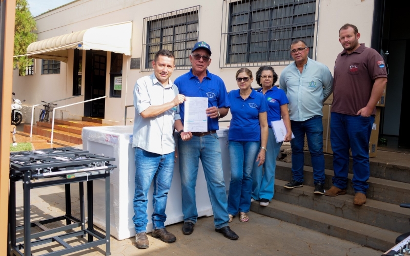 Prefeitura de Itapagipe entrega materiais para entidades sociais